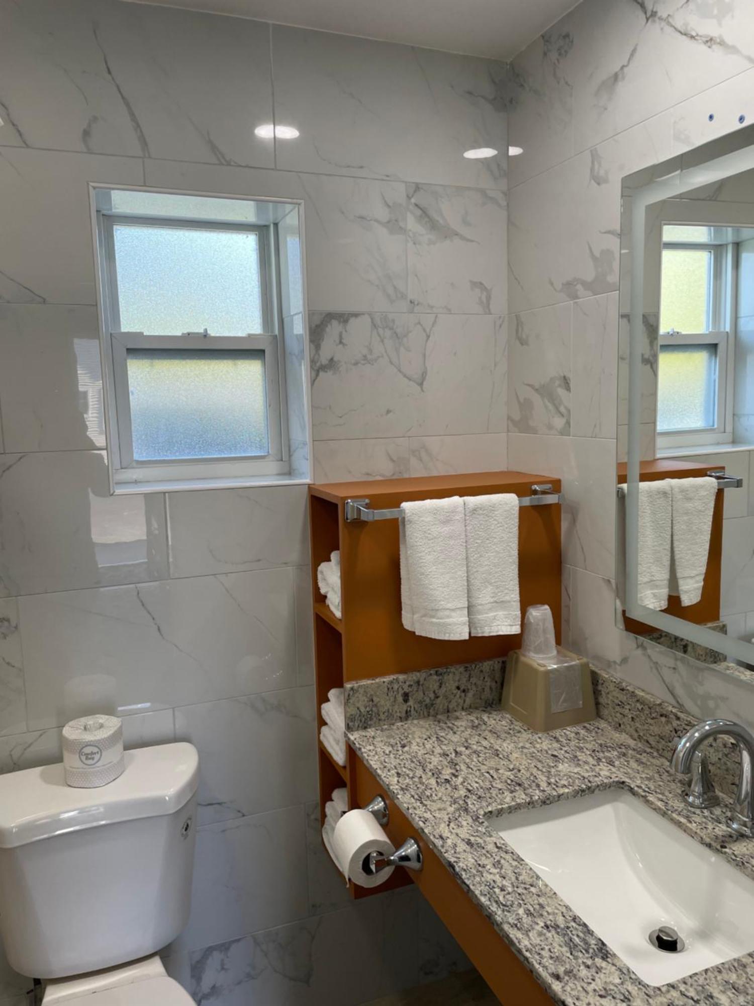 The Springwater Inn Ithaca Bagian luar foto