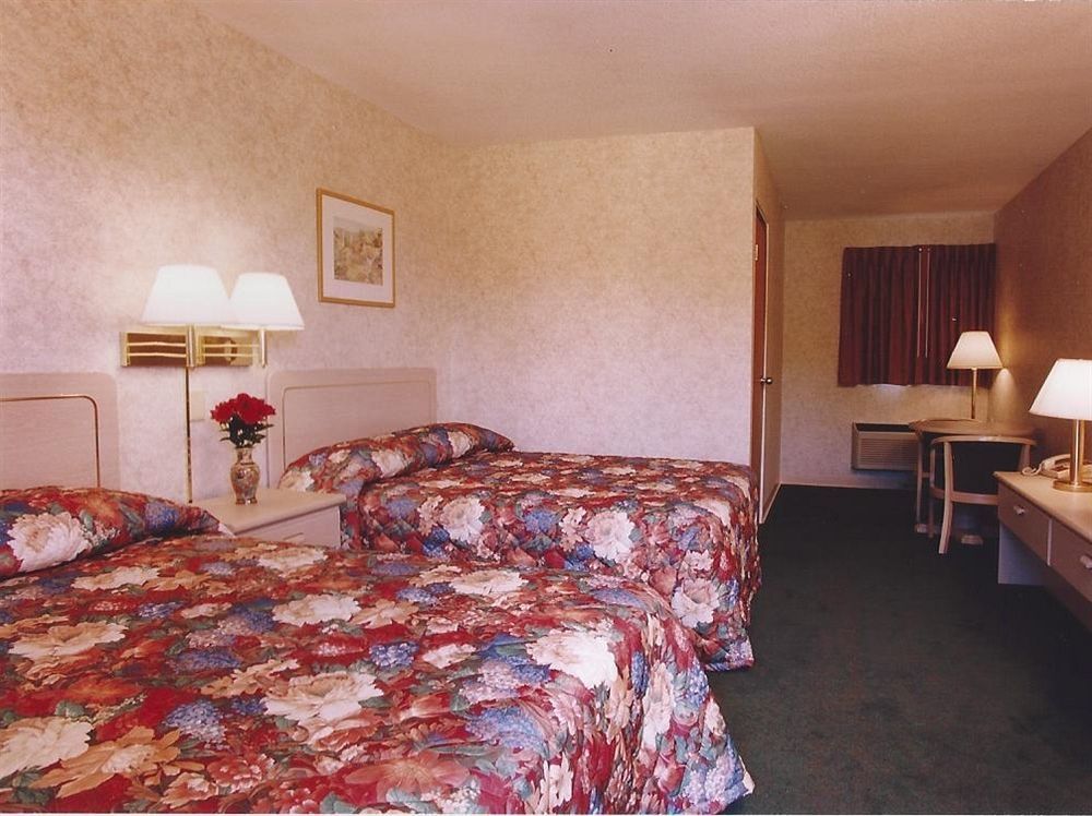 The Springwater Inn Ithaca Bagian luar foto