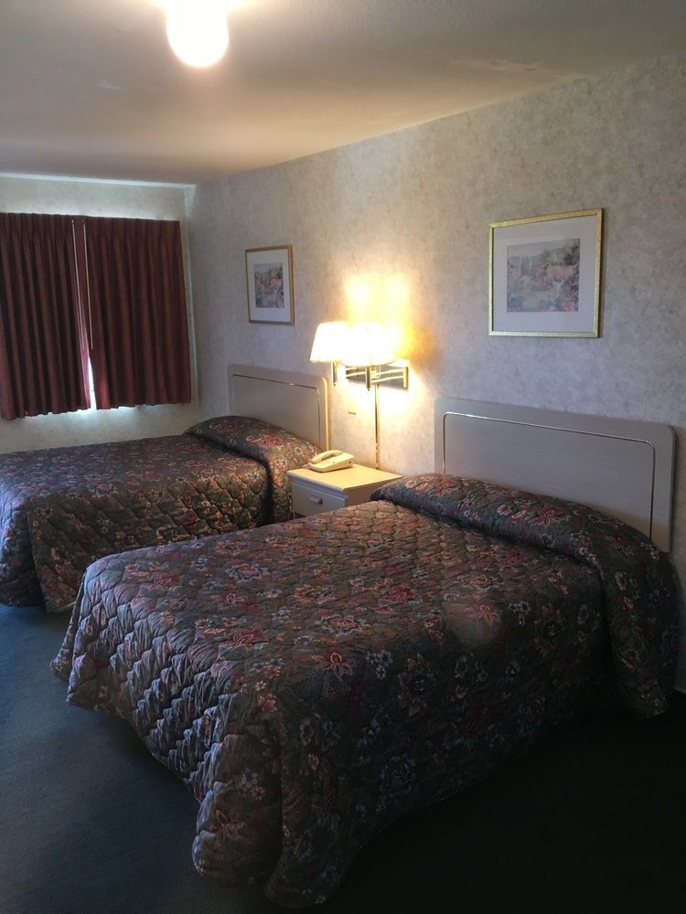 The Springwater Inn Ithaca Bagian luar foto